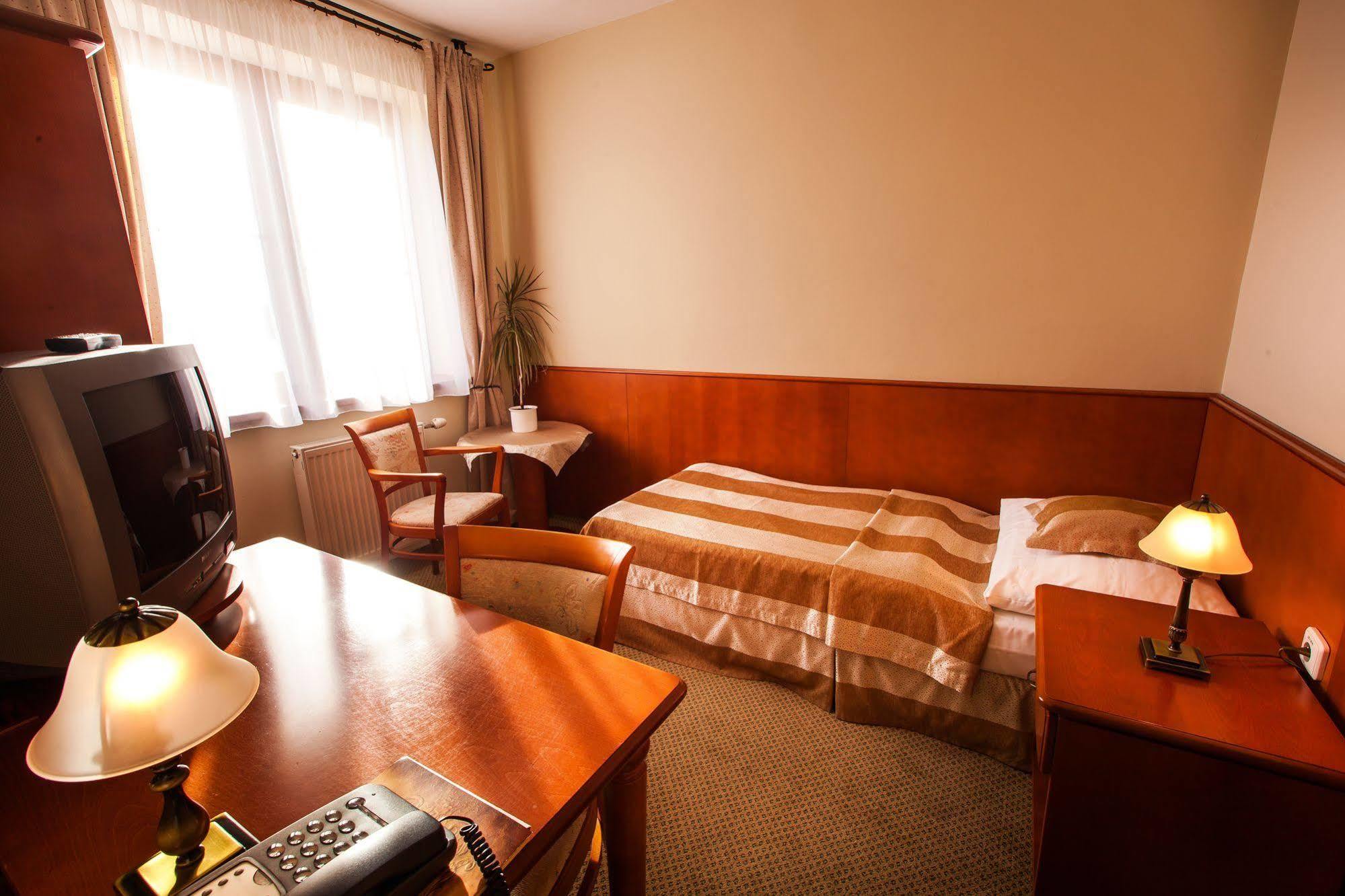 Park Hotel Tartuf Beladice Exterior foto